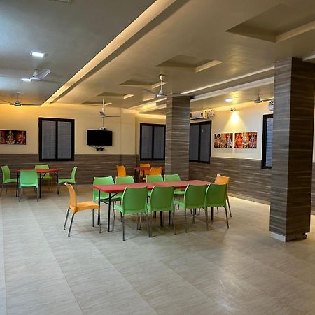 Shanti Niketan Salasar Juliāsar Buitenkant foto